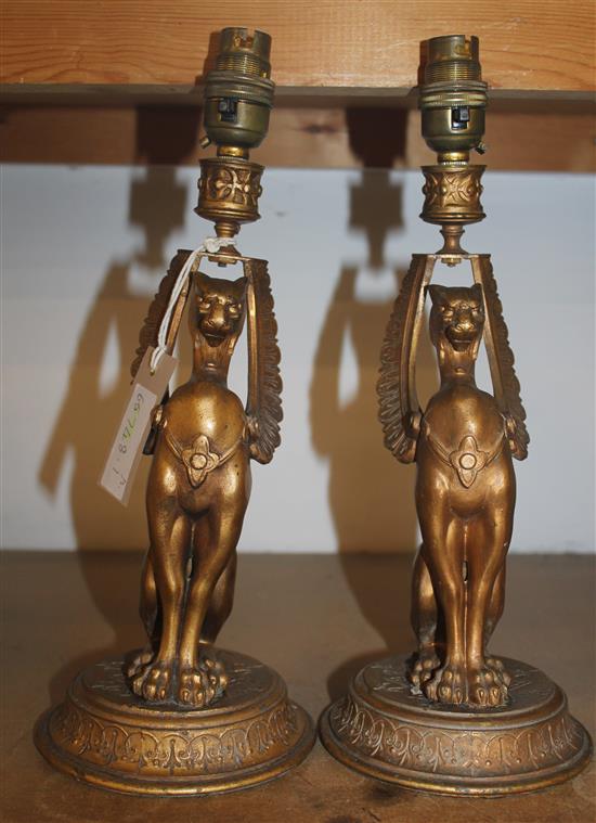 Pair griffin lamps